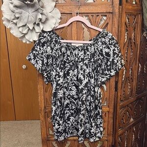 LOFT Size XL Scoop neck Blouse
